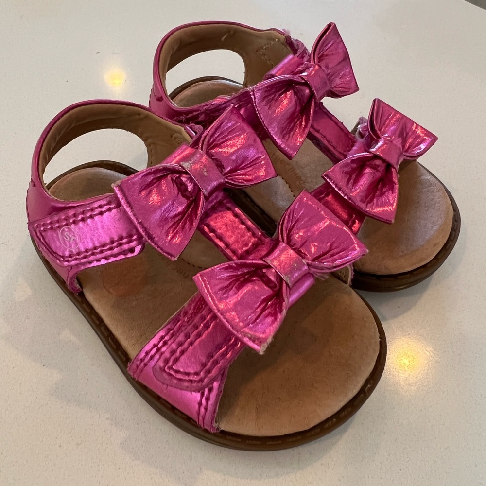 Toddler stride rite sandals, size 4